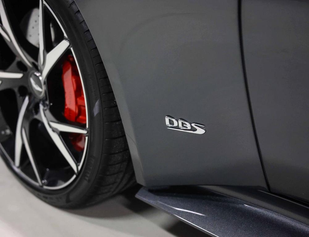 Aston Martin DBS