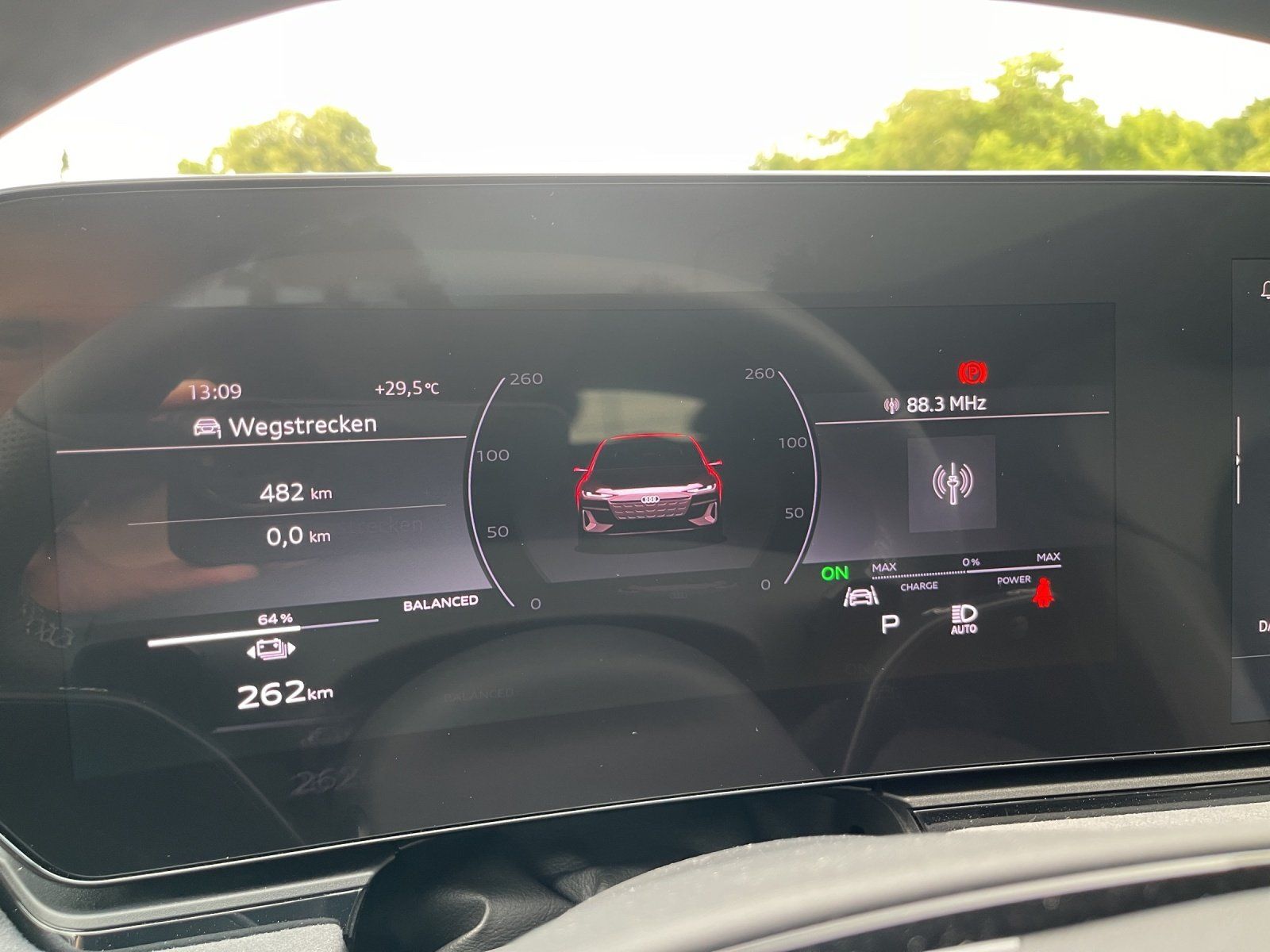 Fahrzeugabbildung Audi A6 Avant e-tron edition one edition one grey e-t