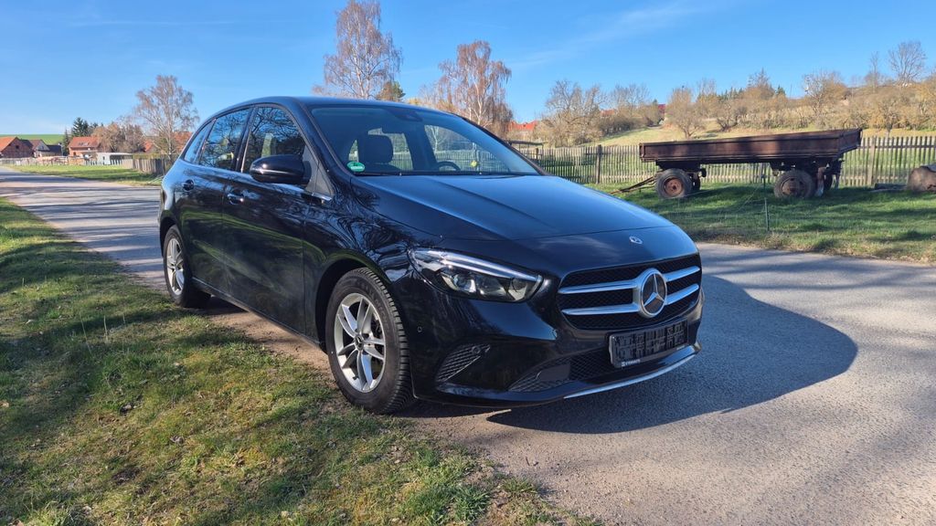 Image of Mercedes-Benz B 200