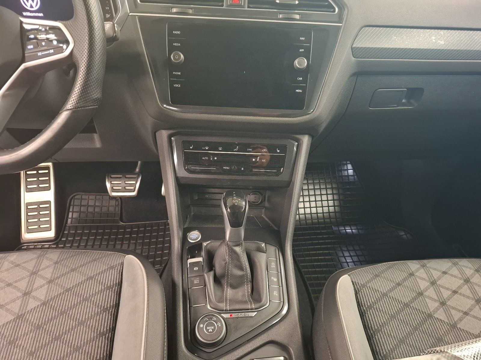 Volkswagen Tiguan Allspace R-Line 4Motion AHK HUD DCC STH foto 9