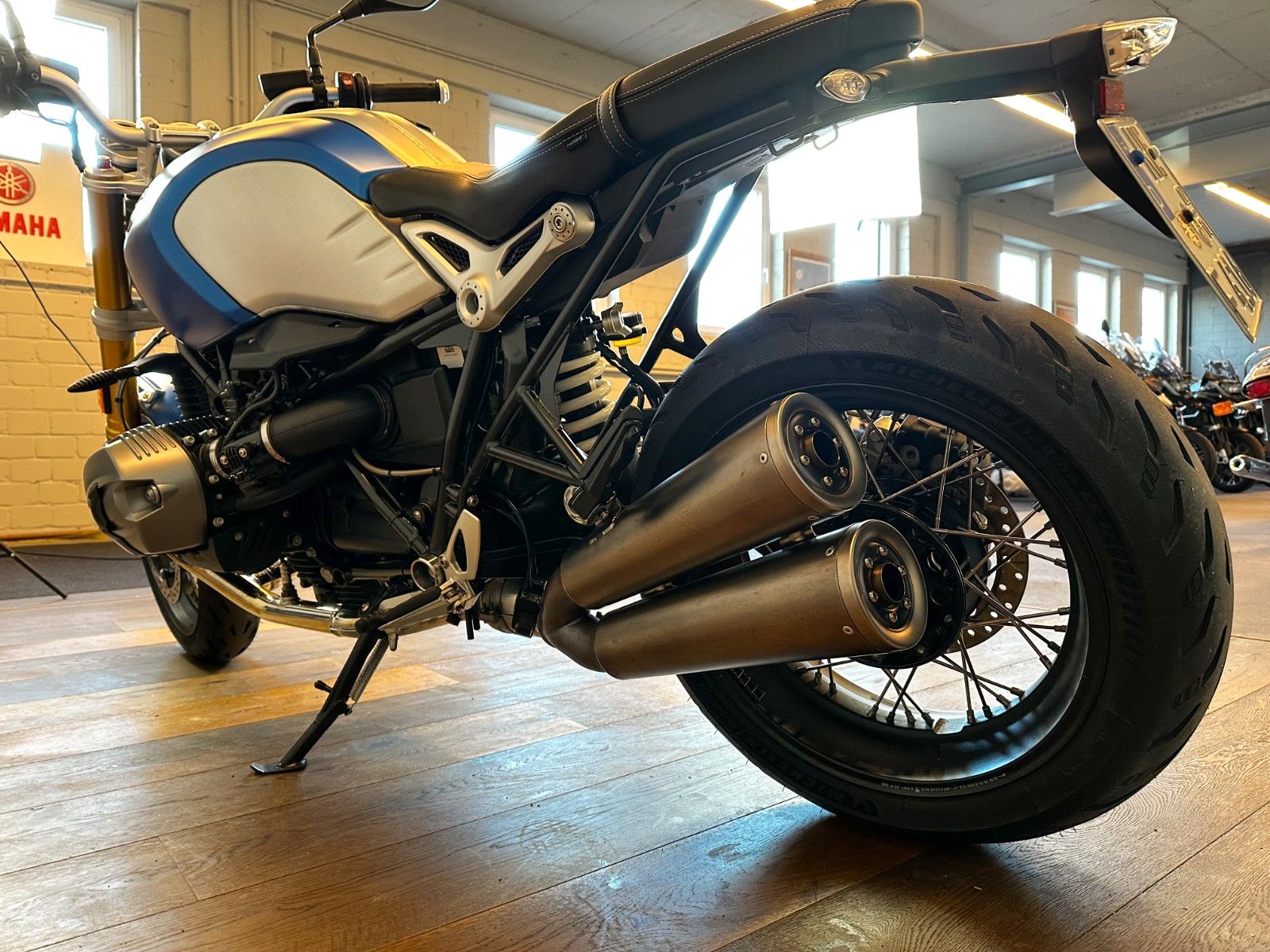 Fahrzeugabbildung BMW R nine T - Sonderlackierung in blau!