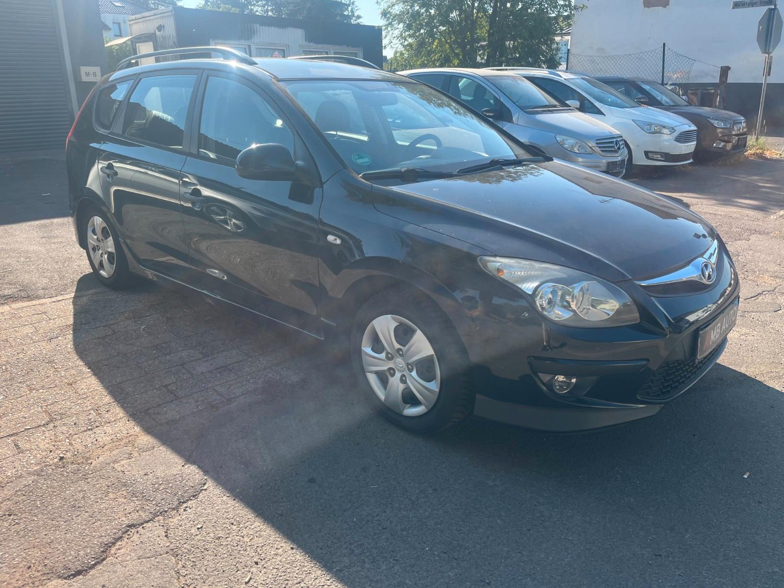 Hyundai i30 2010 — engine 1.396 cm³, 109 HP (80kW)