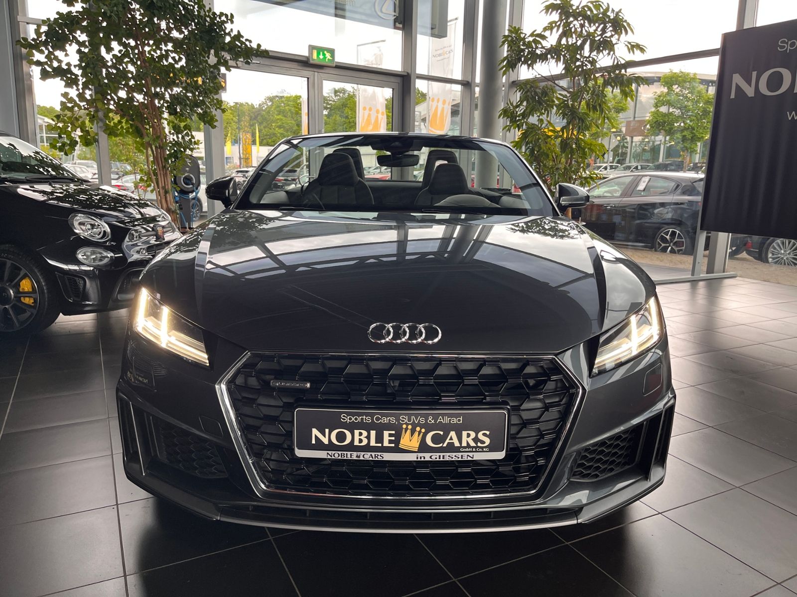 Fahrzeugabbildung Audi TT Roadster  45 TFSI quattro S line S tronic LED
