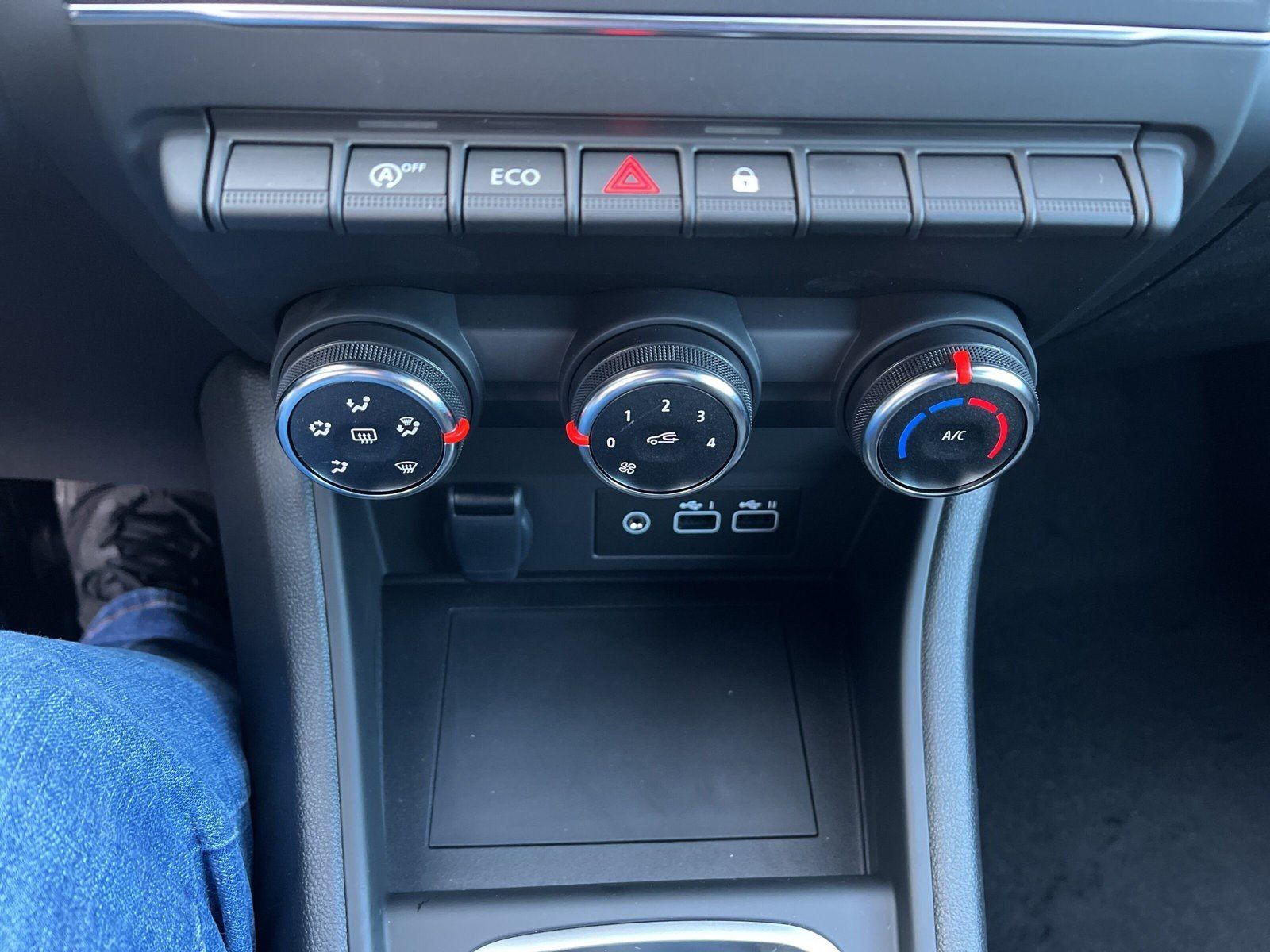 Fahrzeugabbildung Mitsubishi ASX 1.0 Turbo DAB TEMPOMAT CARPLAY