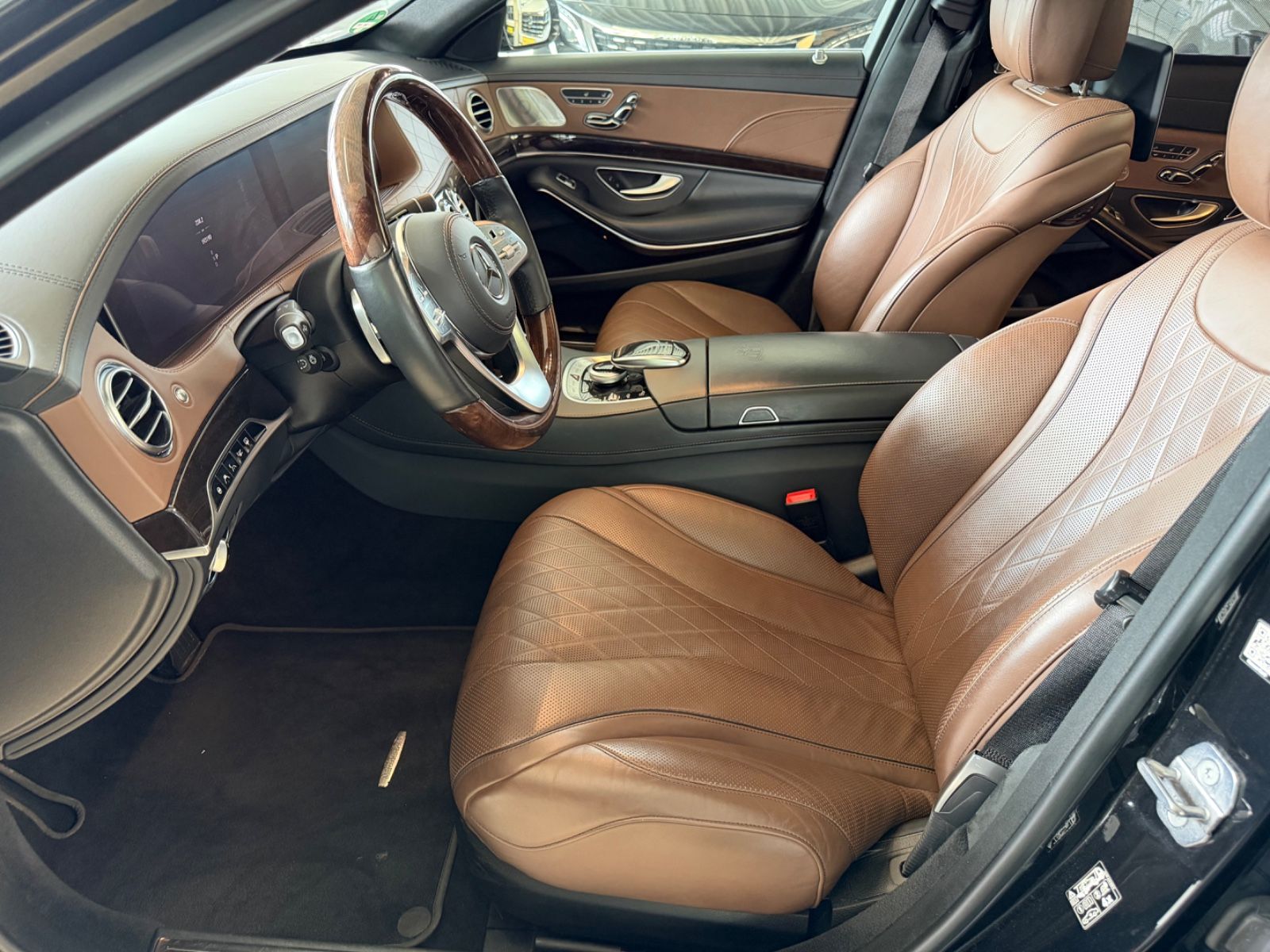 Fahrzeugabbildung Mercedes-Benz S 560 S Maybach Limousine 4Matic