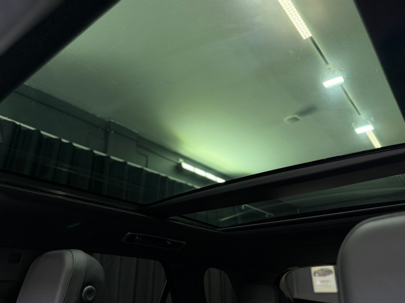 Fahrzeugabbildung Land Rover Range Rover Sport S Hybrid |MERIDIAN|360°|LUFT