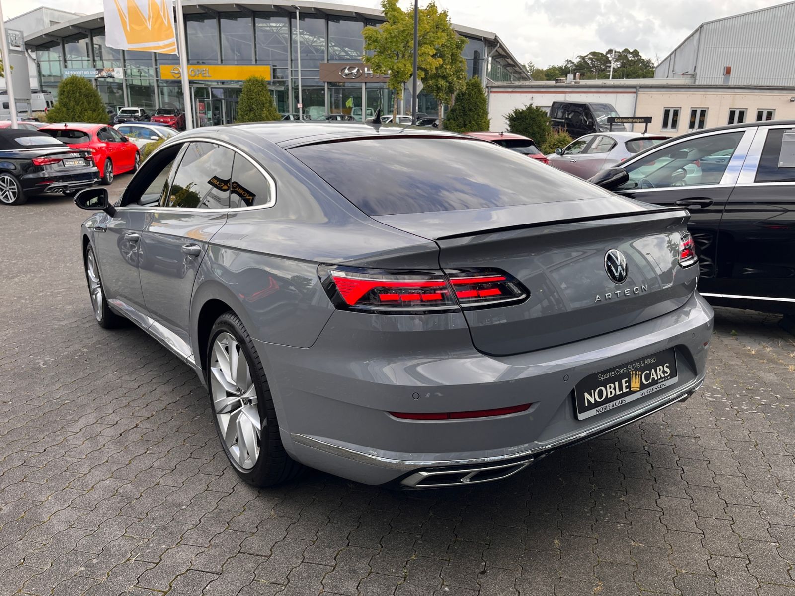 Fahrzeugabbildung Volkswagen Arteon R-Line 360° SHZ LED NAVI