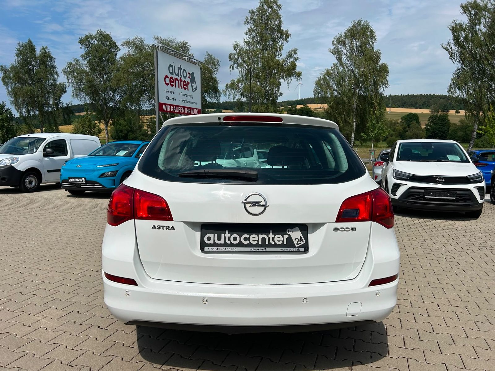 Fahrzeugabbildung Opel Astra J Sports Tourer Selection°PDC°Klima°Euro5°
