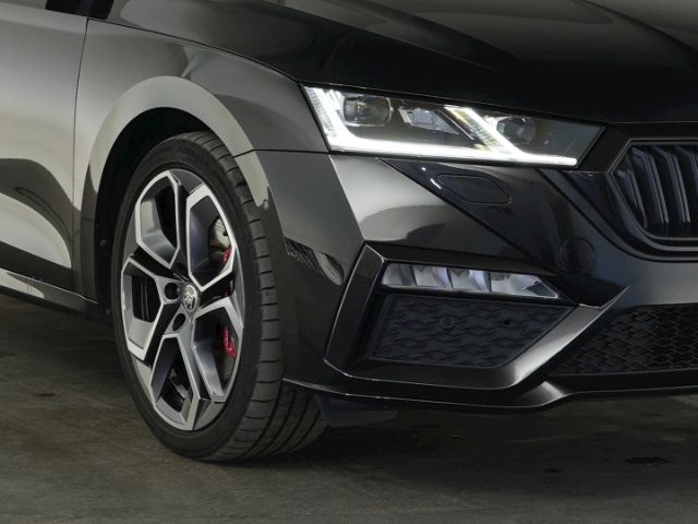 Octavia COMBI RS TSI DSG+LED LICHT+NAVI+RÜCKFAHR