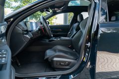 BMW M5 Limousine/ DRIVING PROF. / COMFORT PAKET/ B&W BMW M5 Limousine/ DRIVING PROF. / COMFORT PAKET/ B&W
