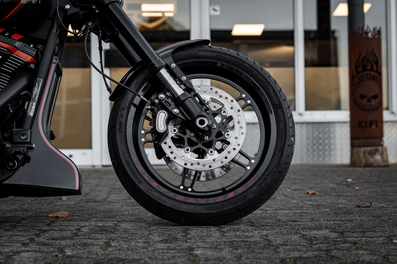 Fahrzeugabbildung Harley-Davidson FXDR 114 CUI - Jekill  - Thunderbike Umbau