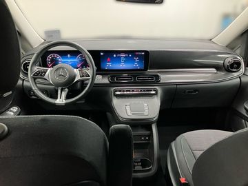 Mercedes V 220 - 11