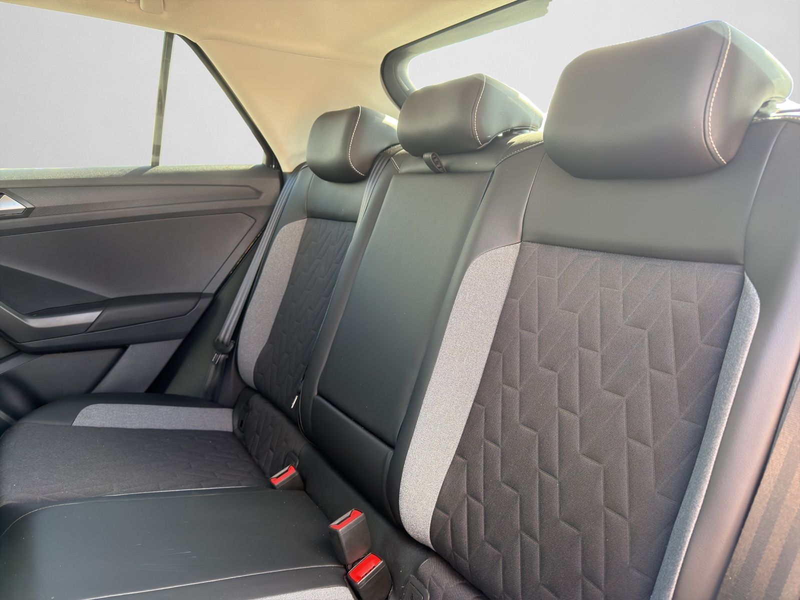 Volkswagen T-Roc - Bild 15