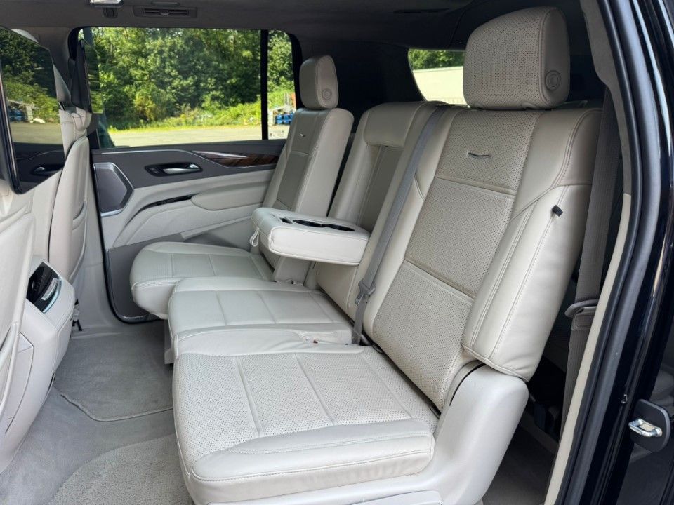 Fahrzeugabbildung Cadillac Escalade ESV Sport Platinum VOLL uff 1 Hd.