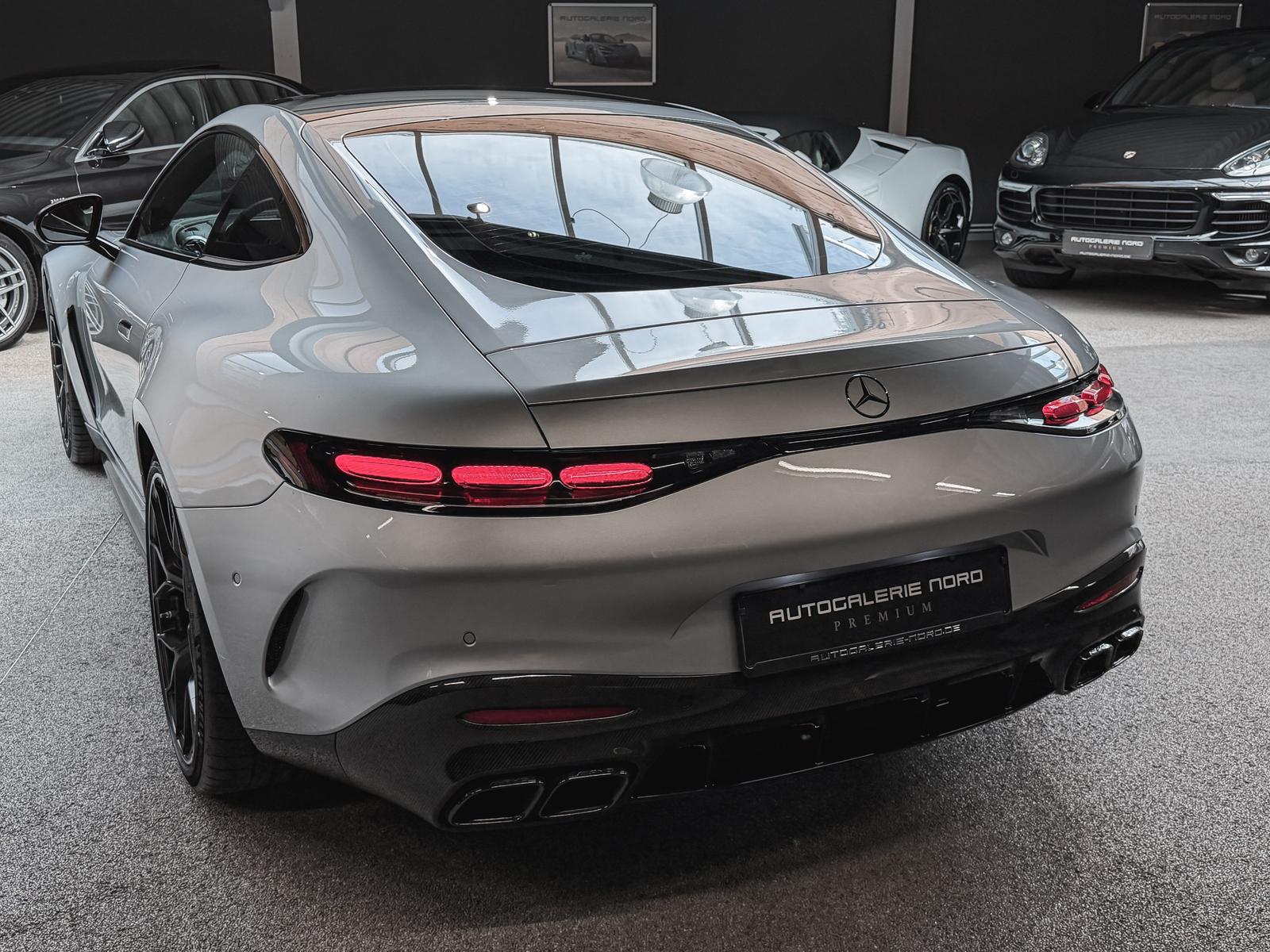 Mercedes-Benz AMG GT 63 4MATIC+ Coupe Premium Plus | Full Carb