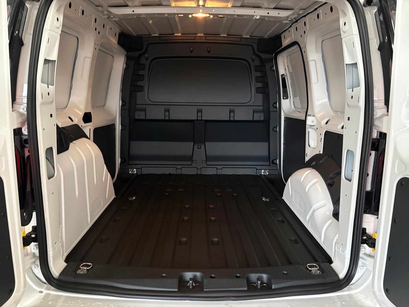 Fahrzeugabbildung Volkswagen Caddy Cargo Edition