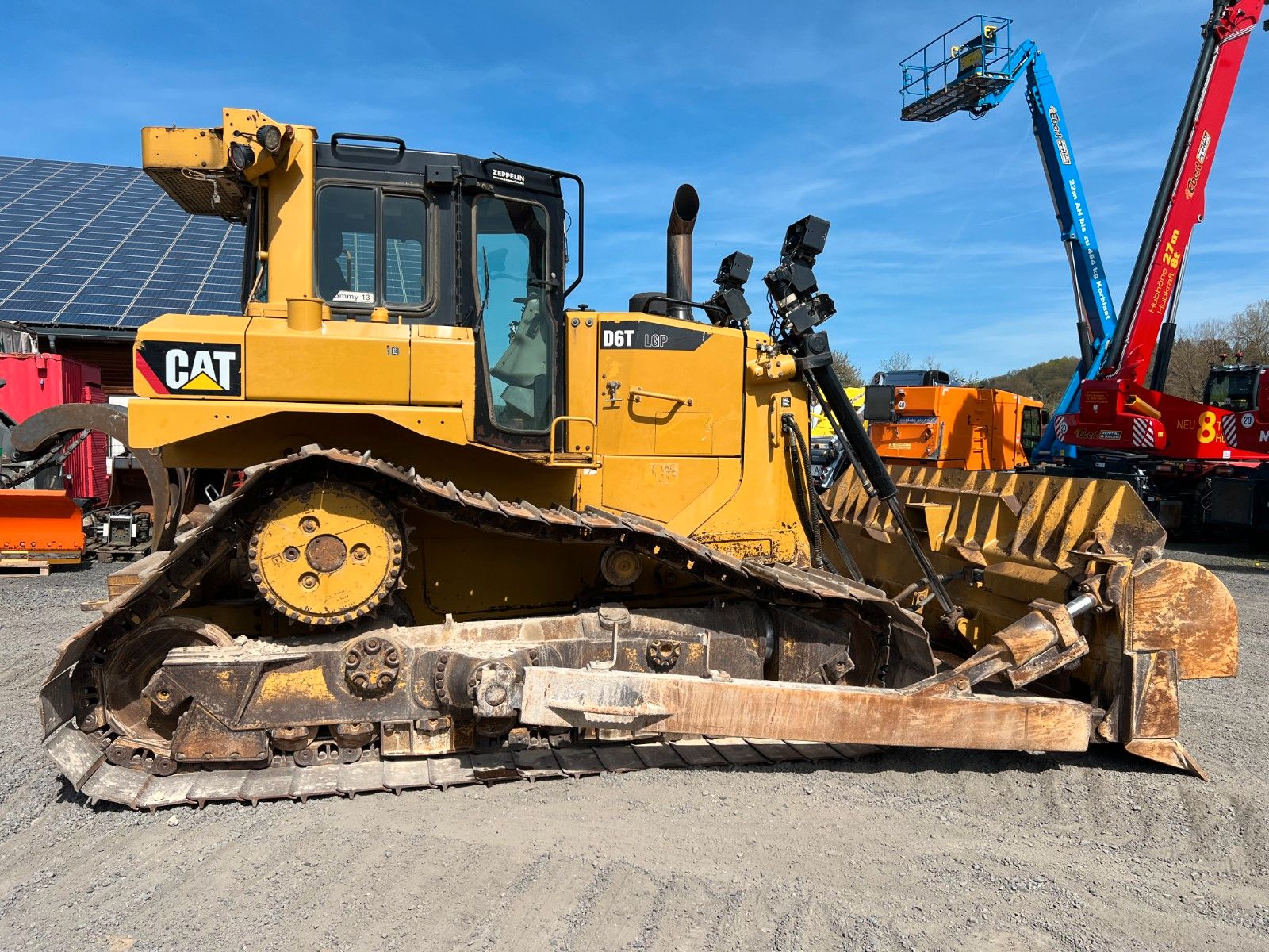 Fahrzeugabbildung CAT D6T LGP / 2014 / 16.261h / Klima / Ripperventil