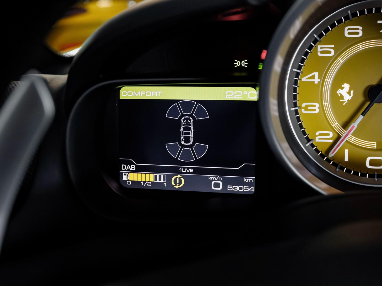 FERRARI CALIFORNIA T