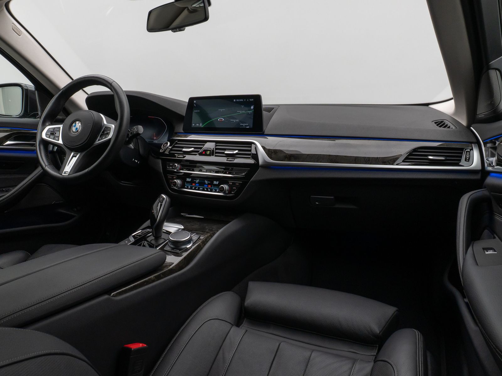 Fahrzeugabbildung BMW 530d xD SportLine 360°HUD DAB H/K 4xKlima Komfor