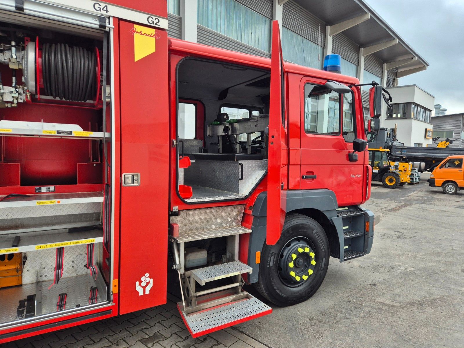 Fahrzeugabbildung MAN FE 26.360 LF 8 Löschfahrzeug