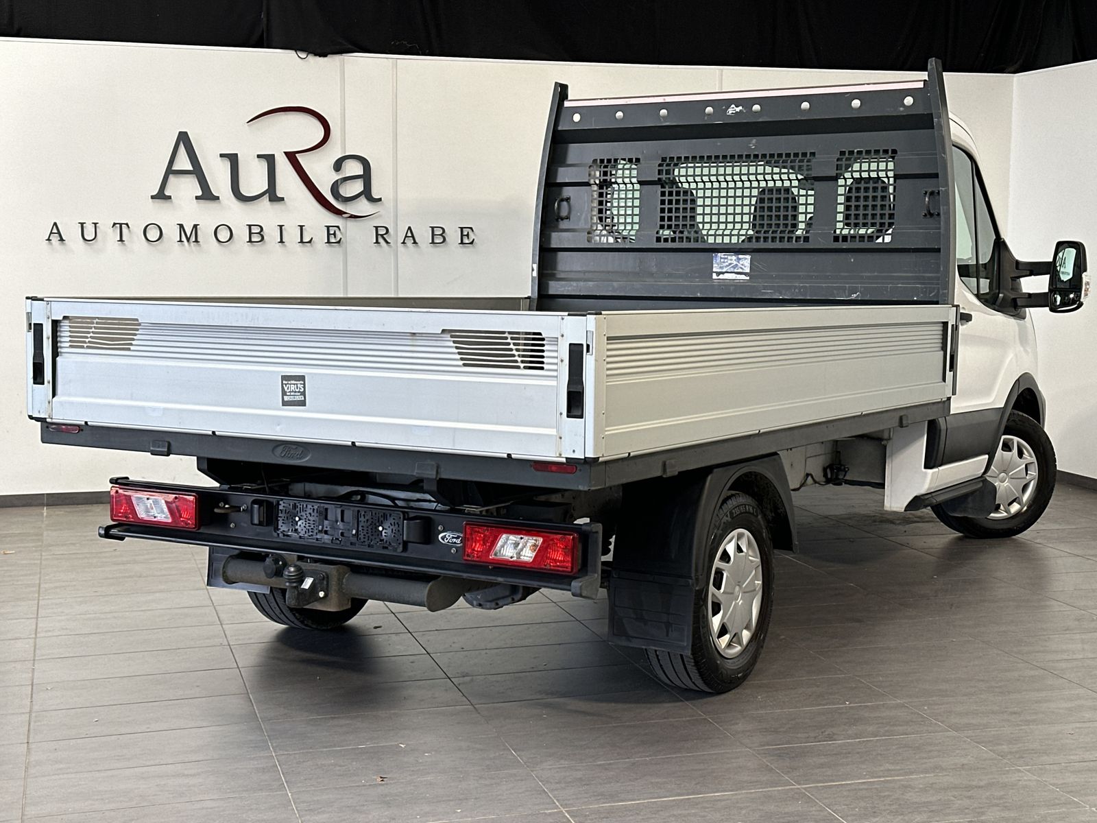 Fahrzeugabbildung Ford Transit 350 L2 Einzelkabine AHK+SICHT-PAKET1+DAB