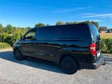 Hyundai Camper Bus Kastenwagen Van Hyundai H1 schw... - gebrauchte Hyundai H-1 aus dem Jahr 2010