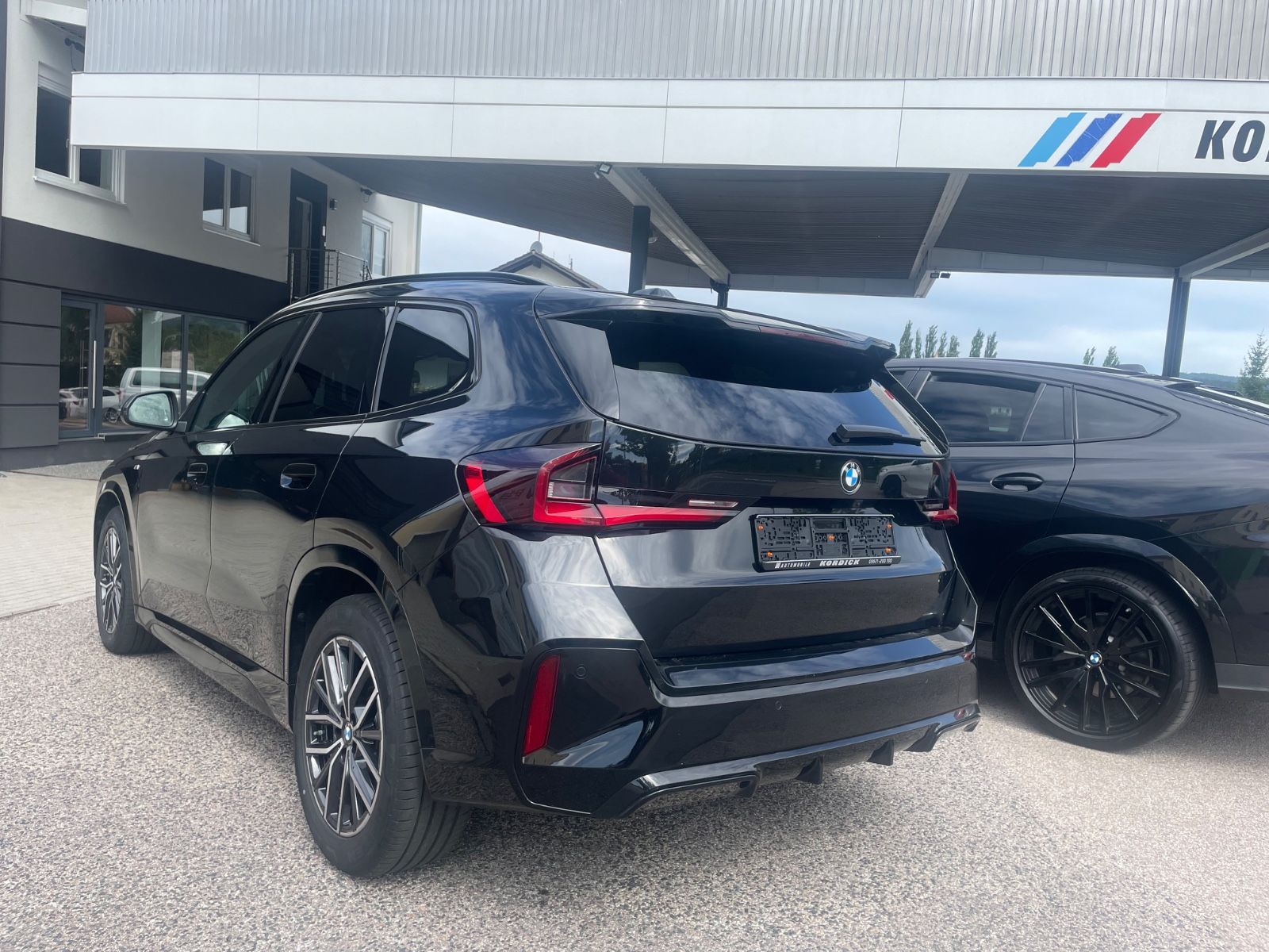 BMW X1 xDrive 23d ///M-SPORT U11/LC+/LED ad./AHK/DA+ foto 4