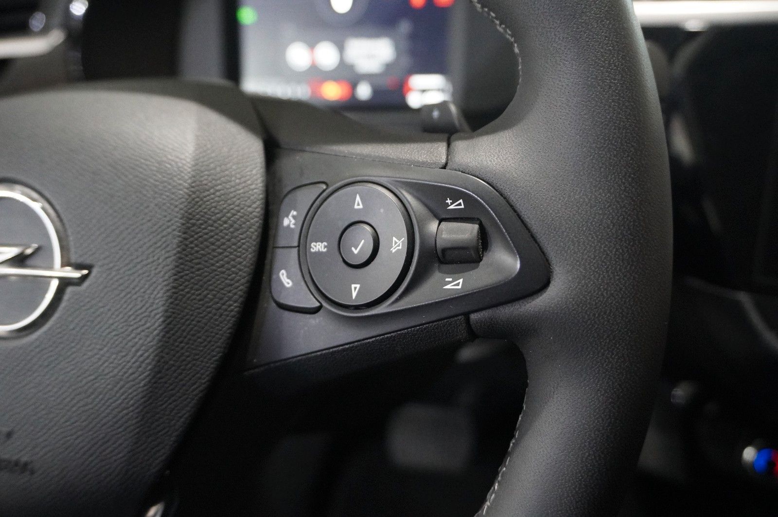 Fahrzeugabbildung Opel Corsa F 1.2T ELEGANCE NAVI/LED/KAMERA/VIRT/SPORT