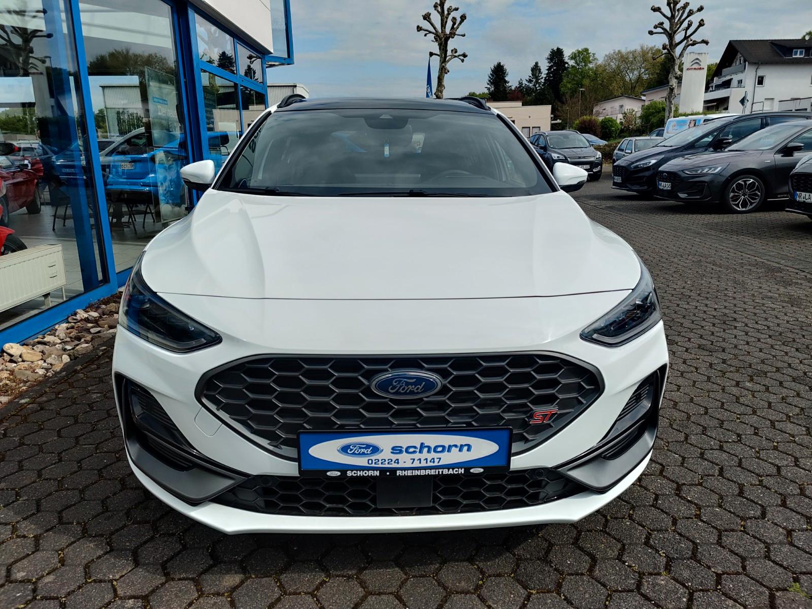 Ford Focus Turnier ST X Automatik AHK