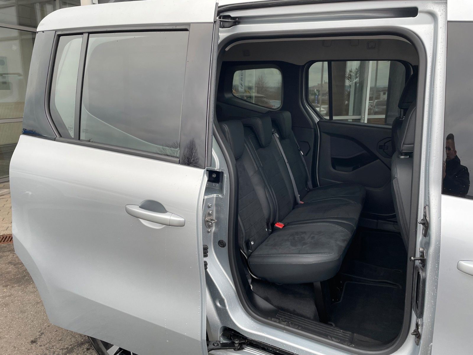 Fahrzeugabbildung Mercedes-Benz T 180 d Progressive Edition Kamera LED MBUX SHZ