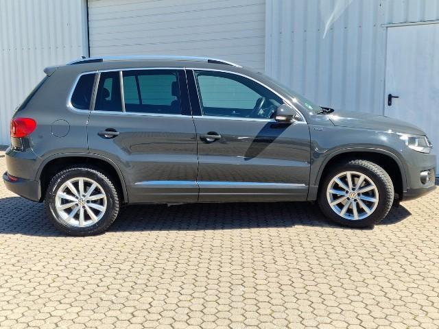 Volkswagen Tiguan TSI Sport & Style*AHK*Navi*R-Kamera*Tempo