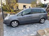 Opel Zafira 1.8 Sport Sport - Opel Zafira Sport mit Benzin-Antrieb