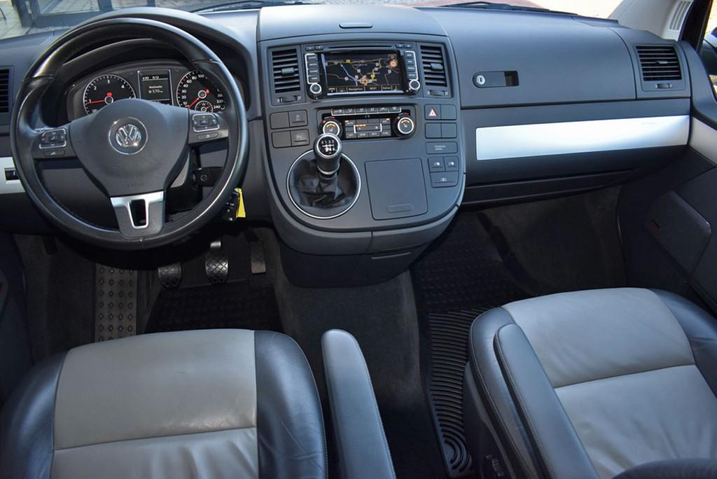 VOLKSWAGEN T5 MULTIVAN