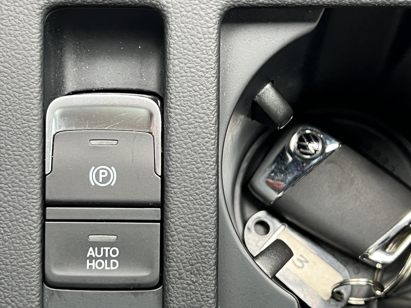 Volkswagen Arteon R-Line DSG Navi Kamera Pano LED CarPlay