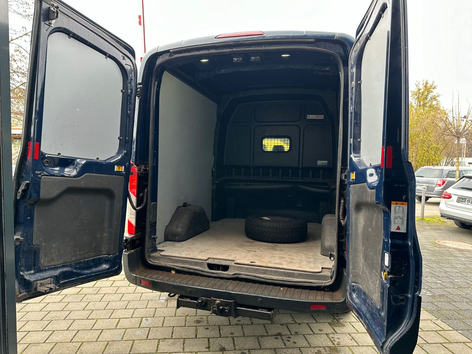 Fahrzeugabbildung Ford TRANSIT 350 L3H2 DOPPELKABINE *6 SITZE*