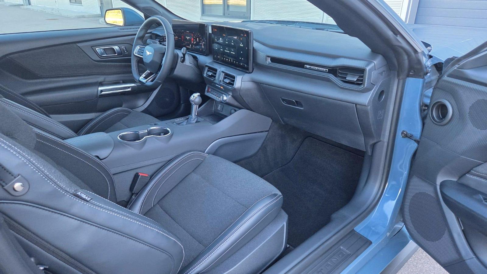 Ford Mustang EcoBoost 2026 | Vapor Blue I TOP