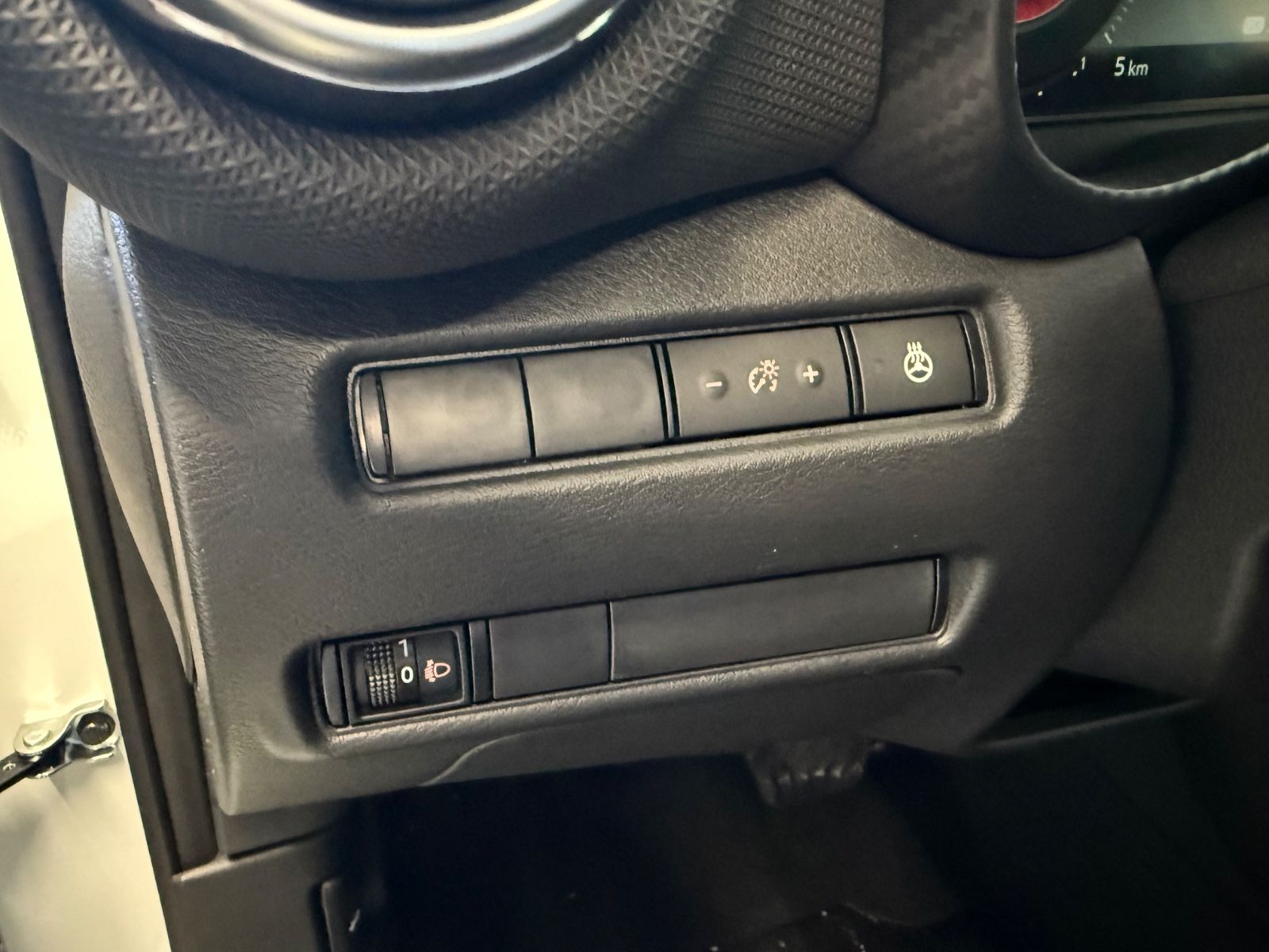 Fahrzeugabbildung Nissan Juke Hybrid N-Connecta Automatik, Winter-P.,Navi