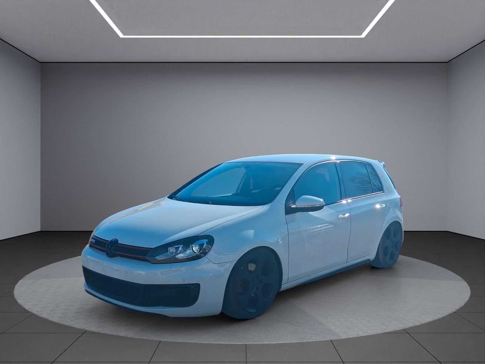 Volkswagen Golf VI GTI+TURBO+DSG+LEDER+LED+KAMER+KLAPPENAUS