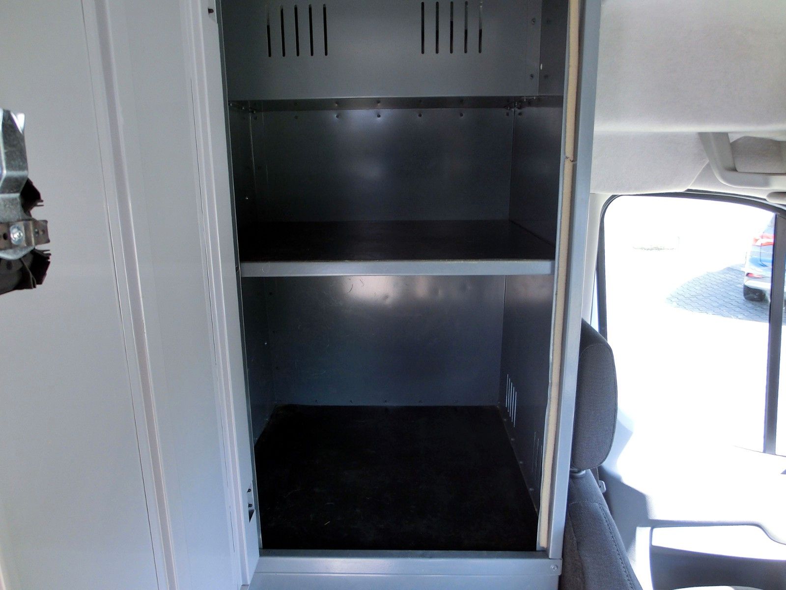 Fahrzeugabbildung Ford Transit Kasten 350 L2H3