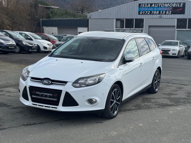 Ford Focus Turnier Titanium/Navi/Euro5/Klimaaut/PDC/