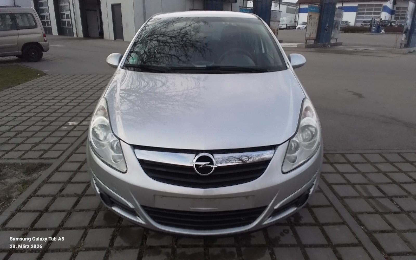 Opel Corsa D Edition