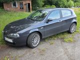 Alfa Romeo 147 2.0 16V TS Distinctive Distinctive - Alfa Romeo 147: Distinctive