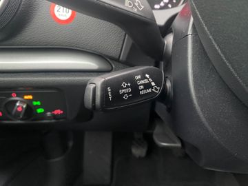 Fahrzeugabbildung Audi A3 1.6 TDI Attraction Sportback*Bi-Xenon*SHZ*