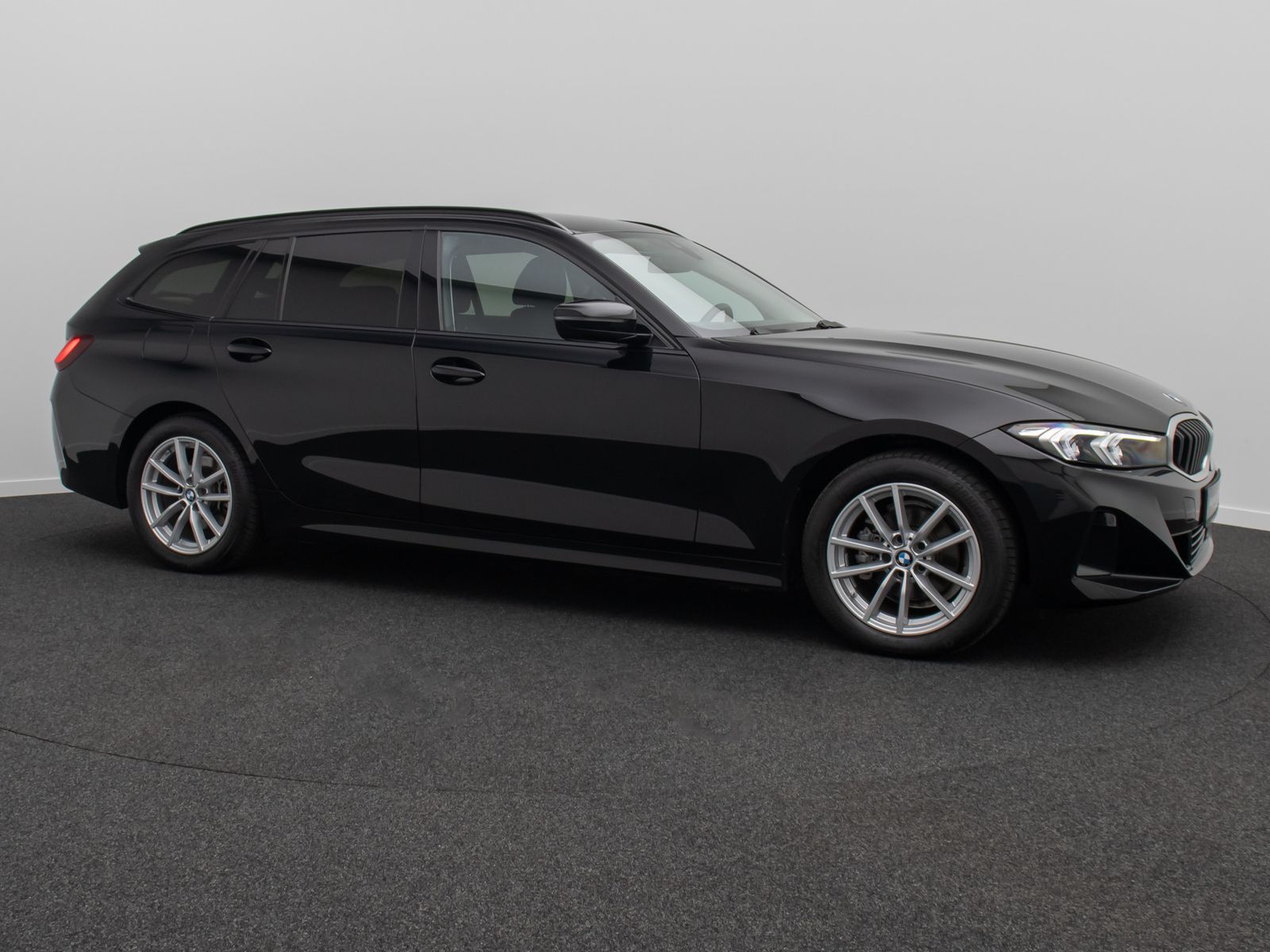 Fahrzeugabbildung BMW 318i GeschwindigR DAB PDC Widscreen CockpitPlus