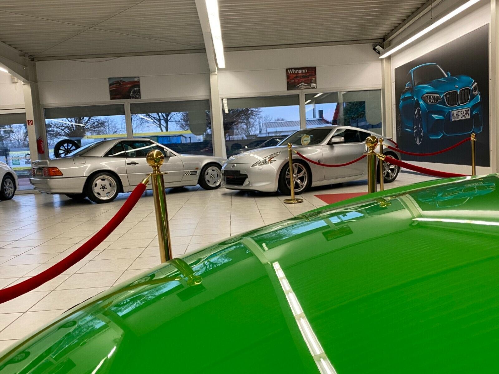 showroom-image-top