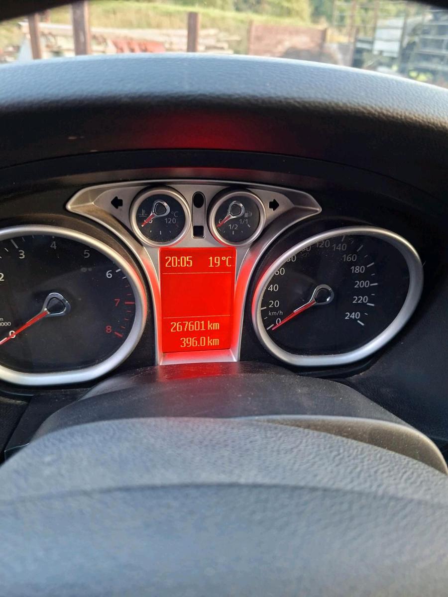 Ford Focus 2008 — engine 125 HP (92kW)