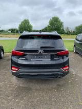Hyundai SANTA FE 2.2 CRDi Premium 4WD 8AT SEVEN Premium - Hyundai SANTA FE: Seven
