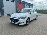 Hyundai i20 blue Trend 84 PS, 1 Hand - Hyundai i20: Blue