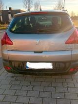Peugeot 3008 Premium 155 THP Premium - Peugeot 3008 Premium mit Benzin-Antrieb