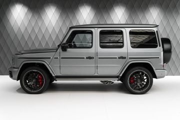 G 63 AMG 2022 MAGNO PLATIN / RED